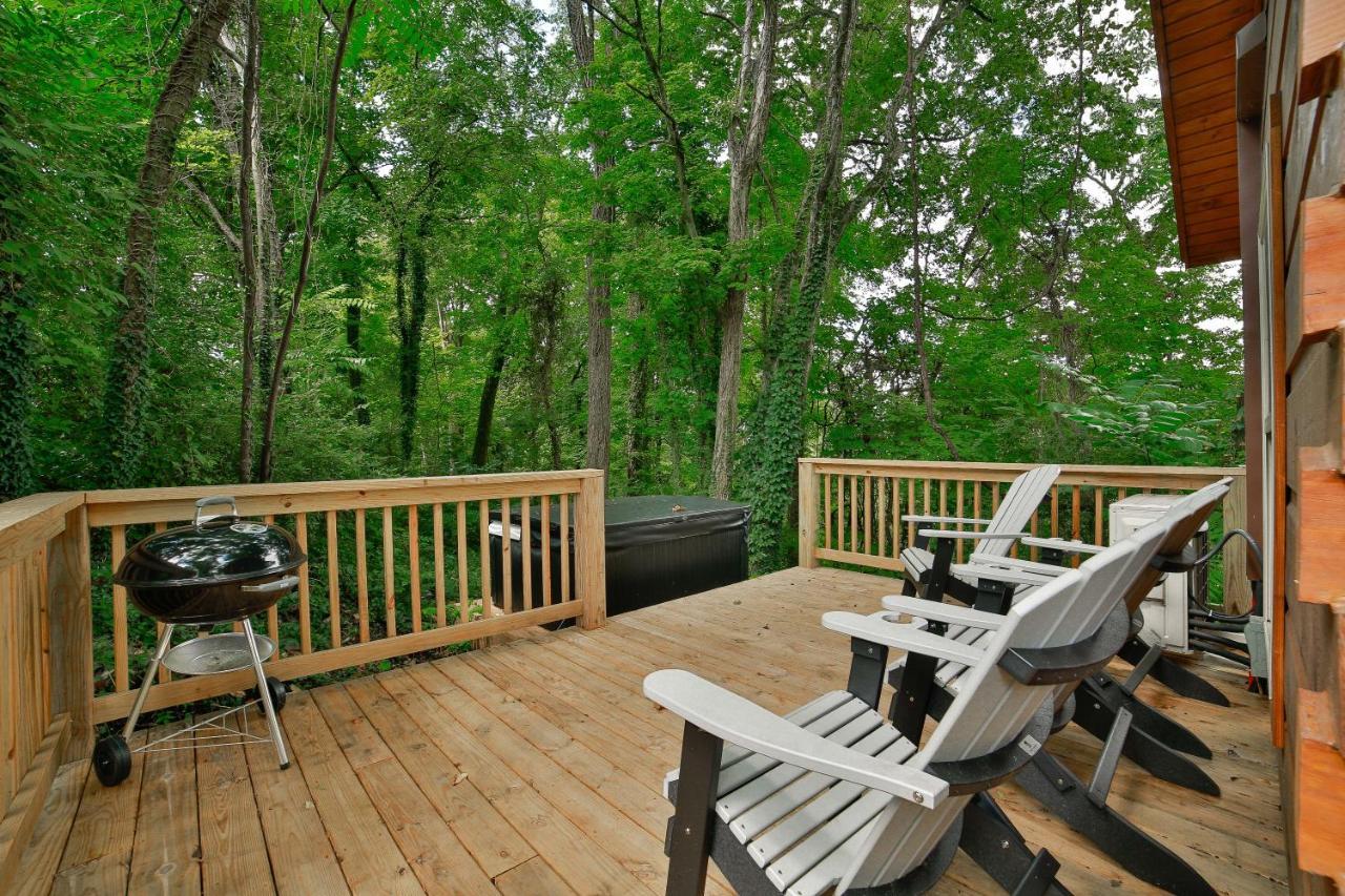 Thomas Cabin Forest Tiny Cabin With Hot Tub Chattanooga Exterior photo