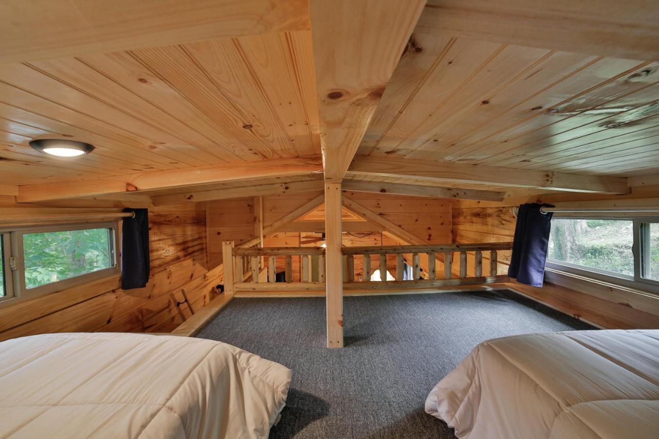 Thomas Cabin Forest Tiny Cabin With Hot Tub Chattanooga Exterior photo