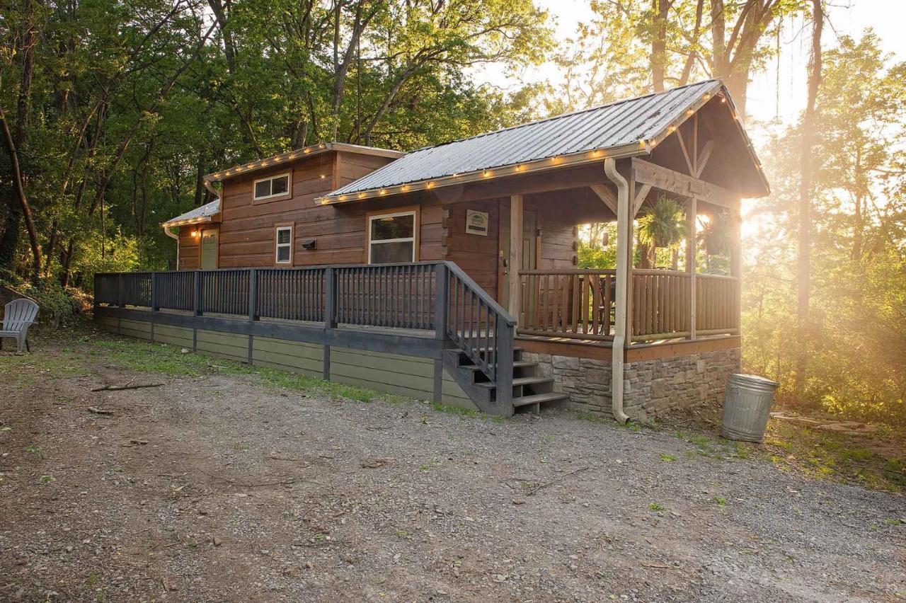 Thomas Cabin Forest Tiny Cabin With Hot Tub Chattanooga Exterior photo